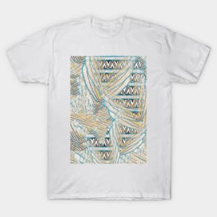 The Afterlife - Ancient Egyptian - Ma'at Wings - Black and White Triangles T-Shirt